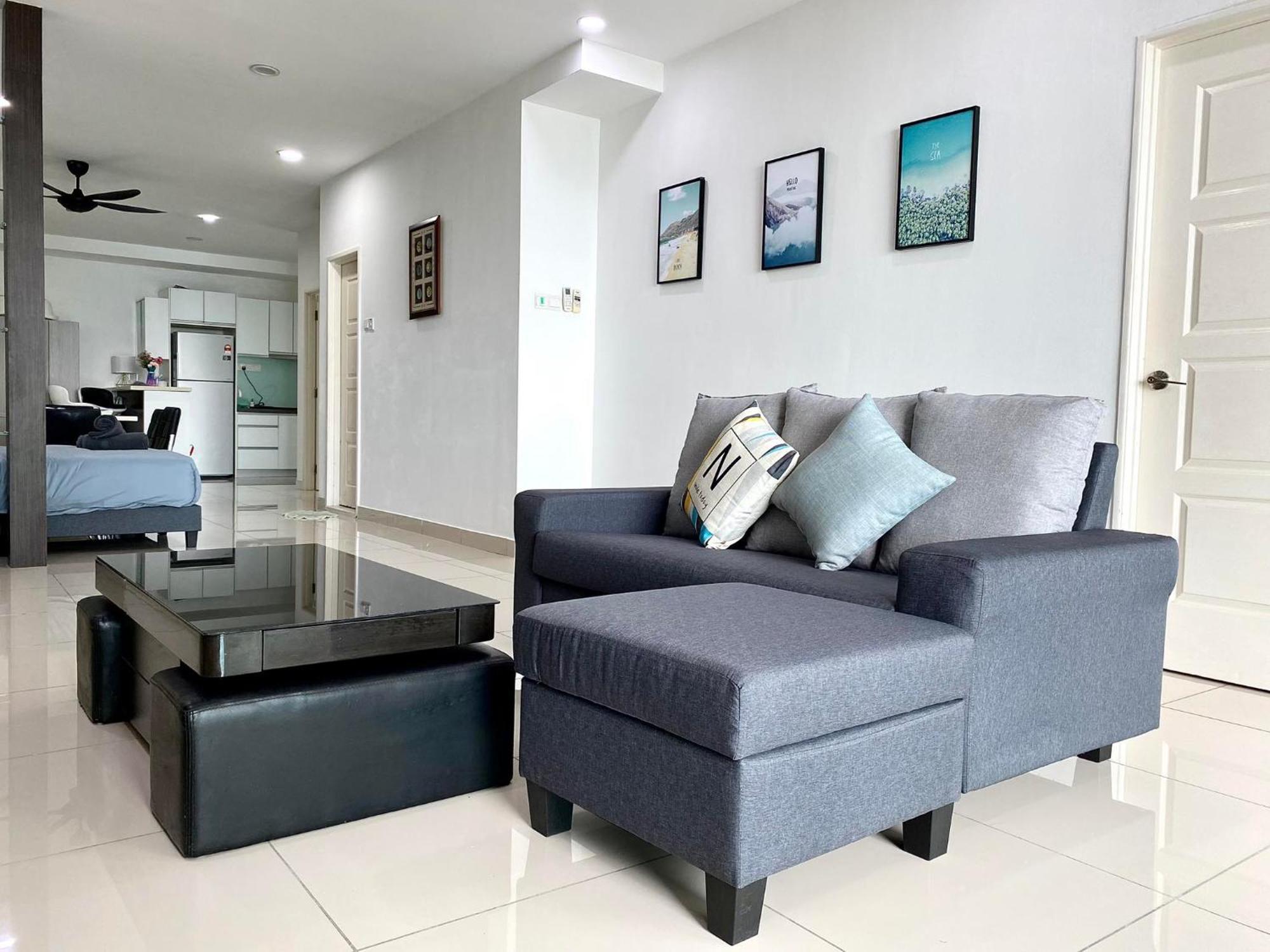 Mansion One Suite By Staycation Homestay Джорджтаун Экстерьер фото